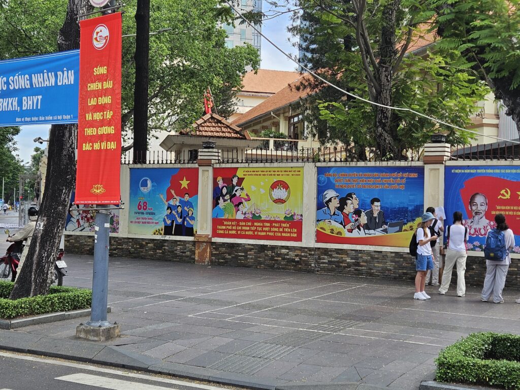 Ho Chi Minh - Pictures of people