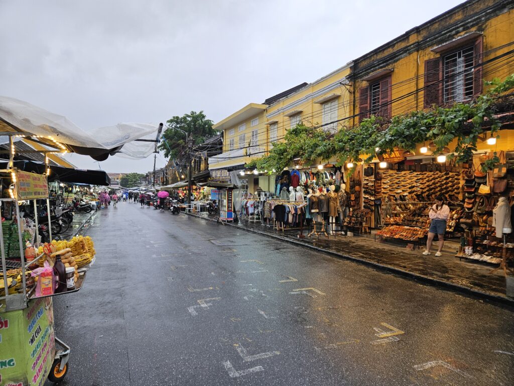 Hoi An - Rainy streets