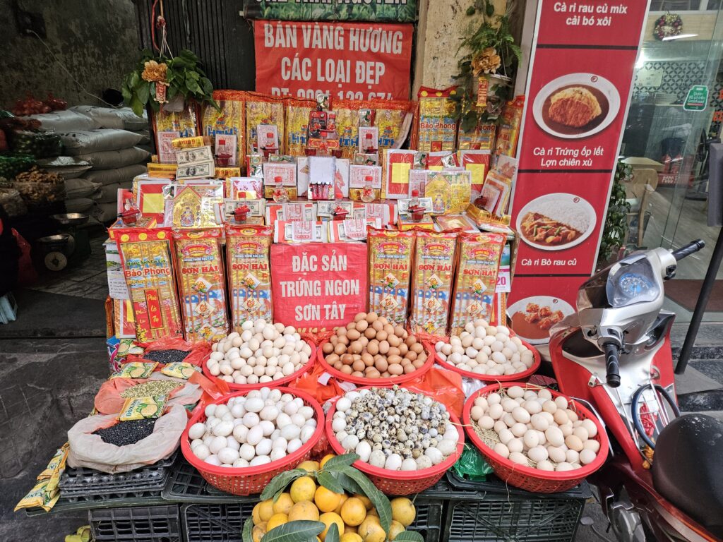 Hanoi - Eier verschiedener Vögel