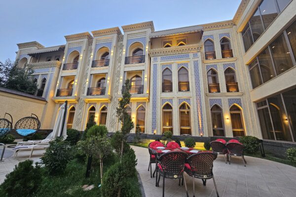 Samarkand - Kohinur Plaza Terasse