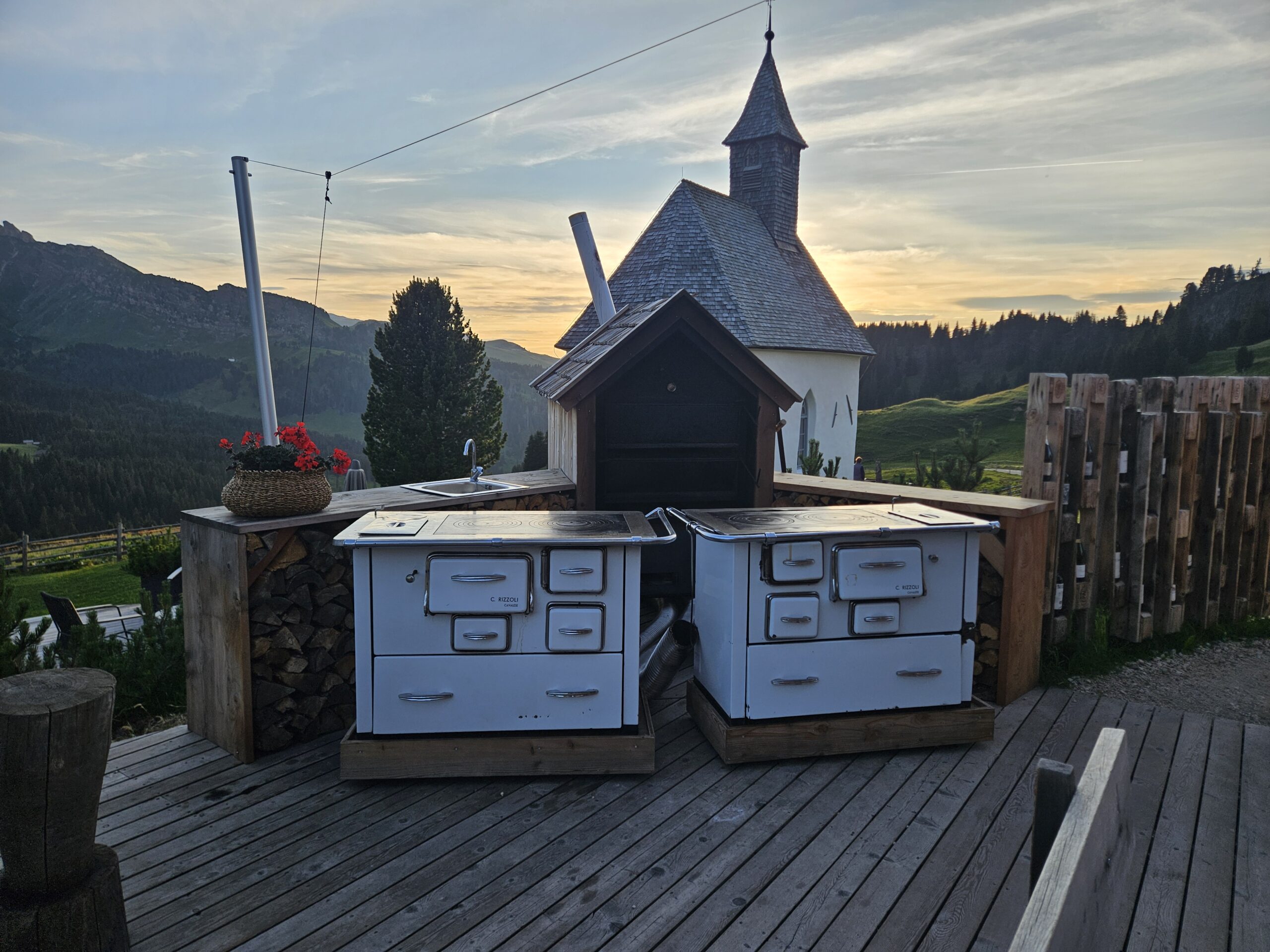 Zallinger Dolomiten - Outdoor Küche